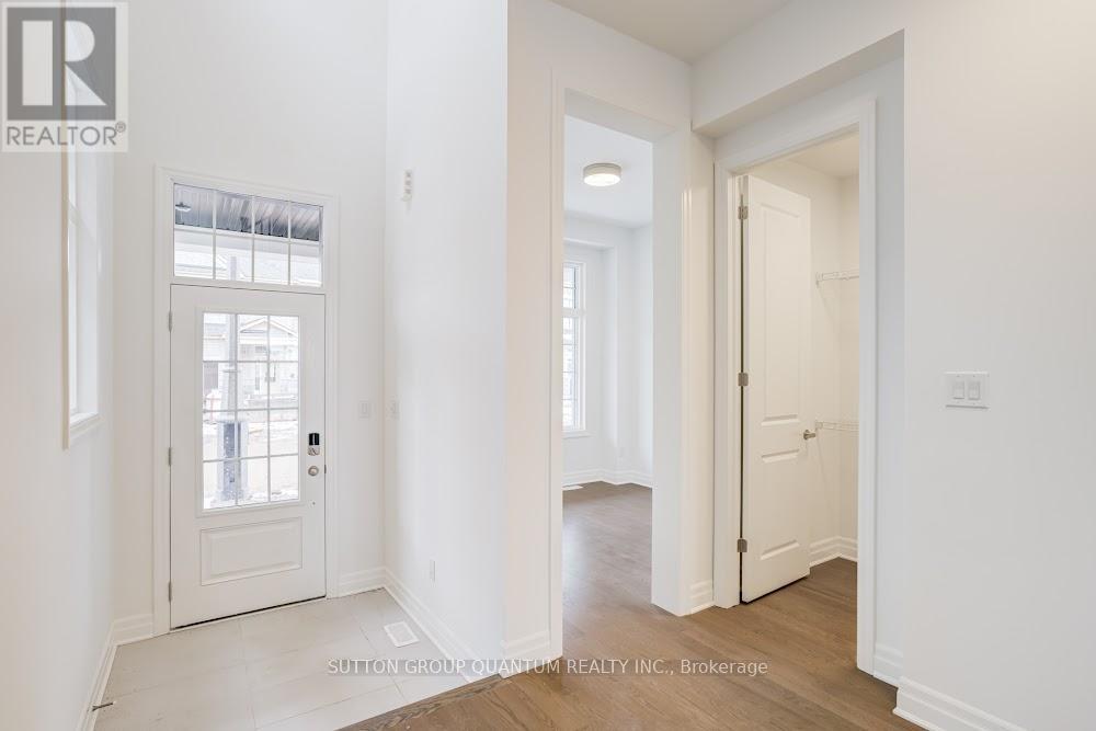 1219 Black Bear Trail, Oakville, Ontario  L6H 8B1 - Photo 3 - W12810210