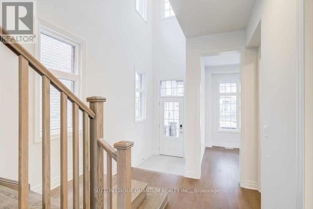 1219 Black Bear Trail, Oakville, Ontario  L6H 8B1 - Photo 4 - W12810210