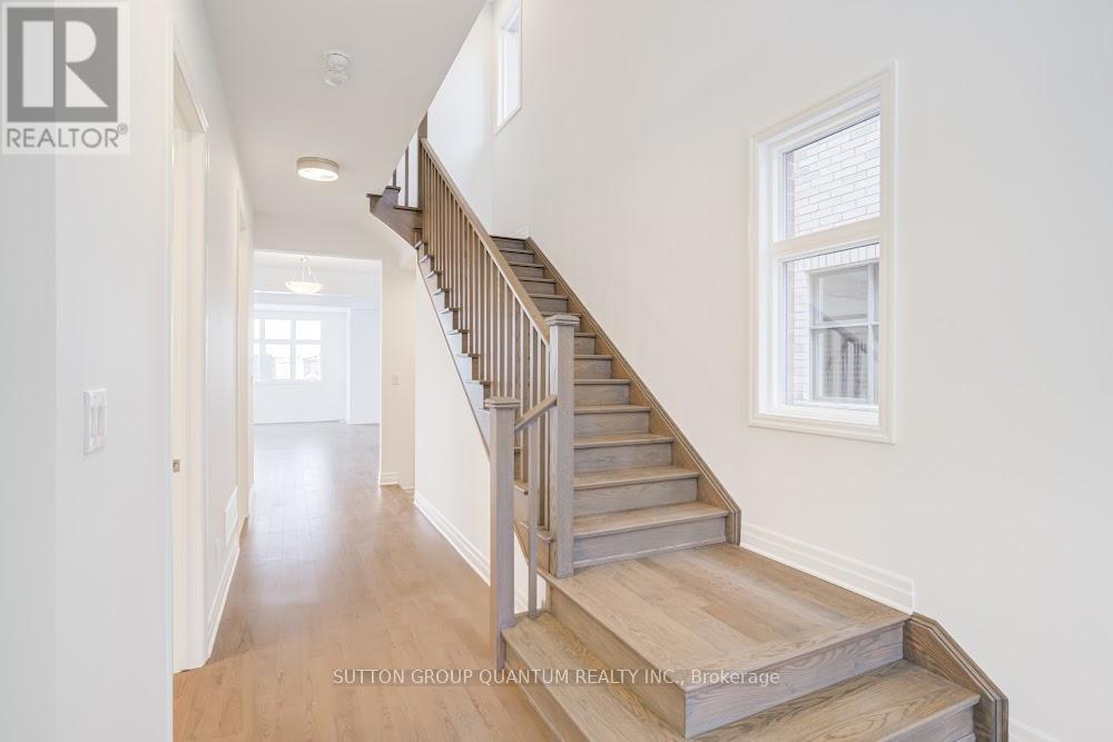 1219 Black Bear Trail, Oakville, Ontario  L6H 8B1 - Photo 6 - W12810210