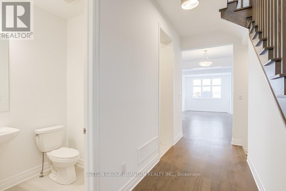 1219 Black Bear Trail, Oakville, Ontario  L6H 8B1 - Photo 7 - W12810210