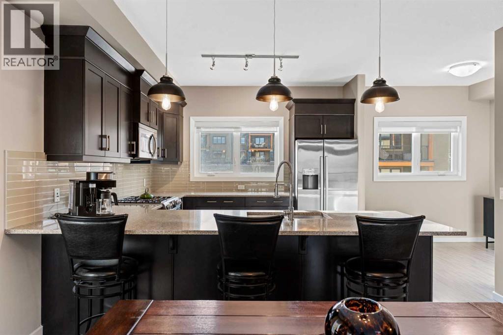 403 Valley Ridge Manor Nw, Calgary, Alberta  T3B 6C4 - Photo 14 - A2283372