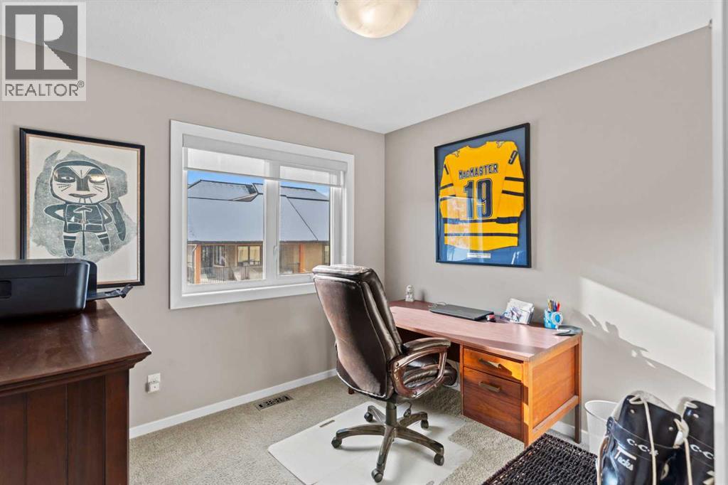 403 Valley Ridge Manor Nw, Calgary, Alberta  T3B 6C4 - Photo 25 - A2283372