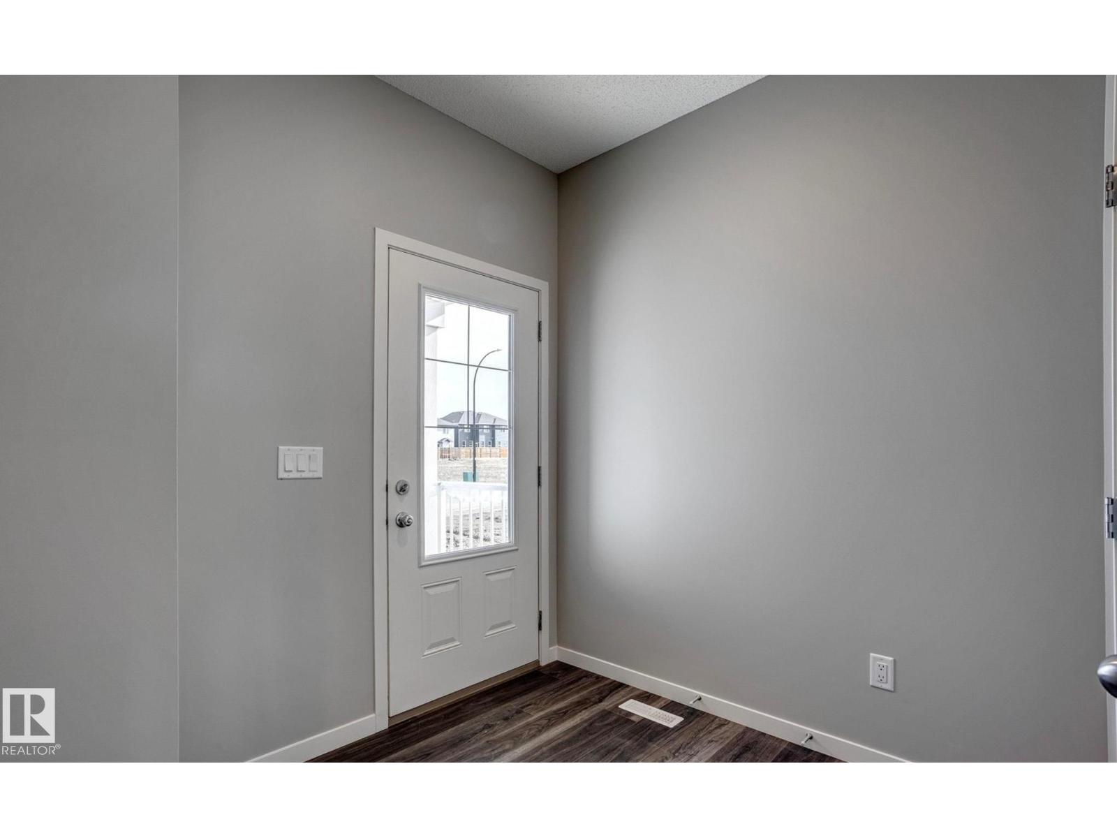 4220 208 St Nw, Edmonton, Alberta  T6M 3E4 - Photo 2 - E4473703