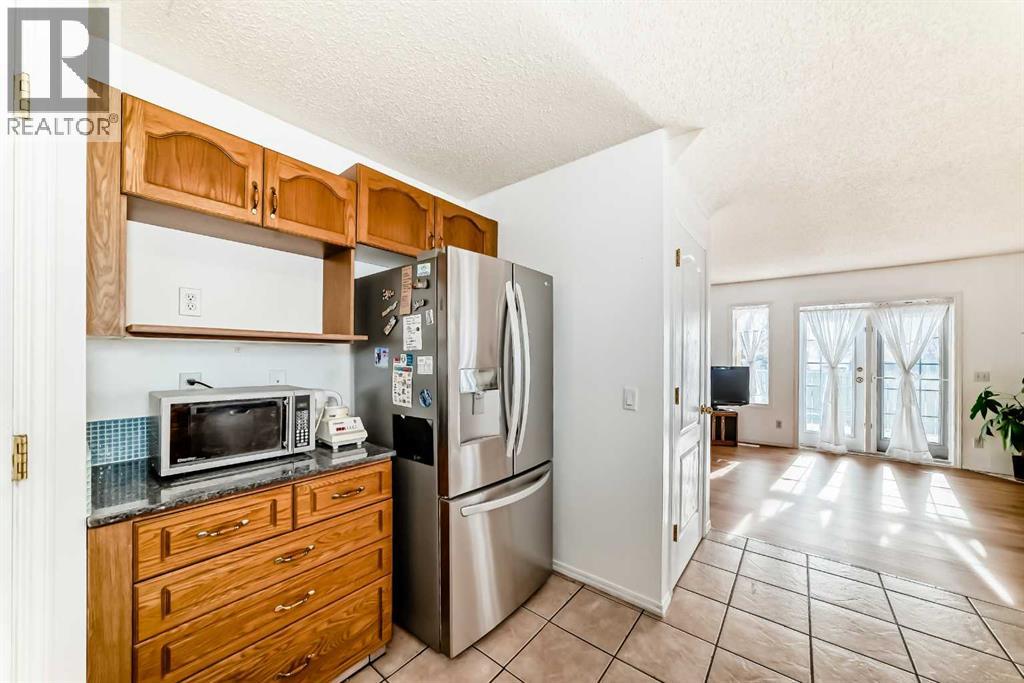 302 Applewood Drive Se, Calgary, Alberta  T2A 7V4 - Photo 9 - A2287724