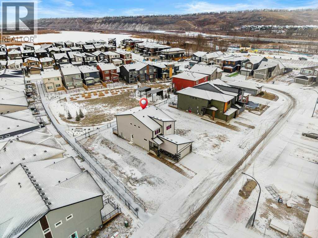 136 Wolf Hollow Manor Se, Calgary, Alberta  T2X 5R9 - Photo 2 - A2280309