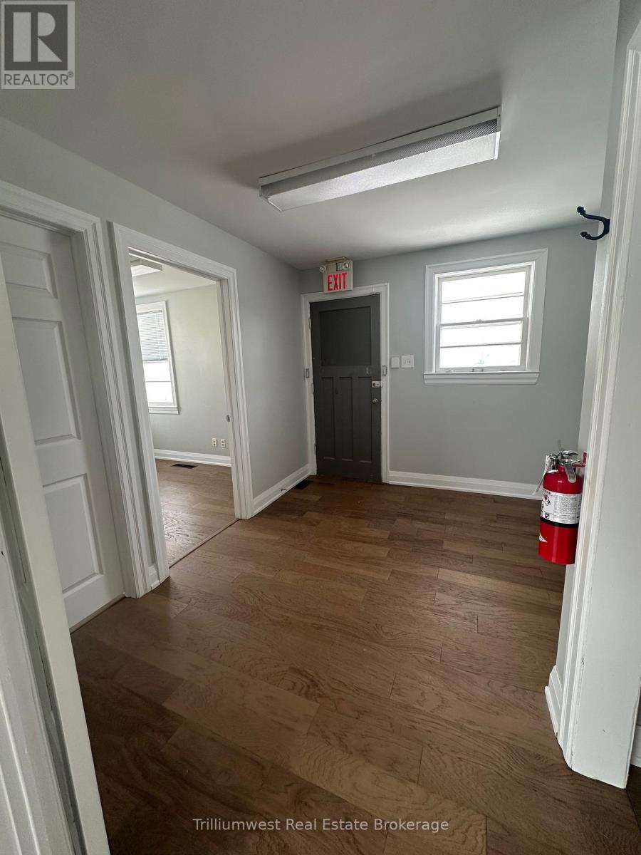 230 Speedvale Ave W Avenue, Guelph (Junction/onward Willow), Ontario  N1H 1C4 - Photo 5 - X12810248