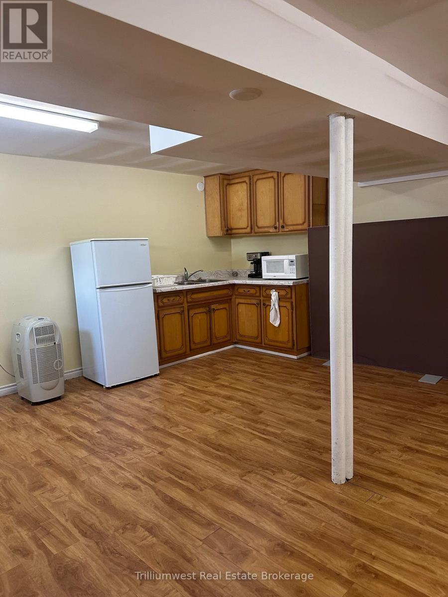 230 Speedvale Ave W Avenue, Guelph (Junction/onward Willow), Ontario  N1H 1C4 - Photo 9 - X12810248