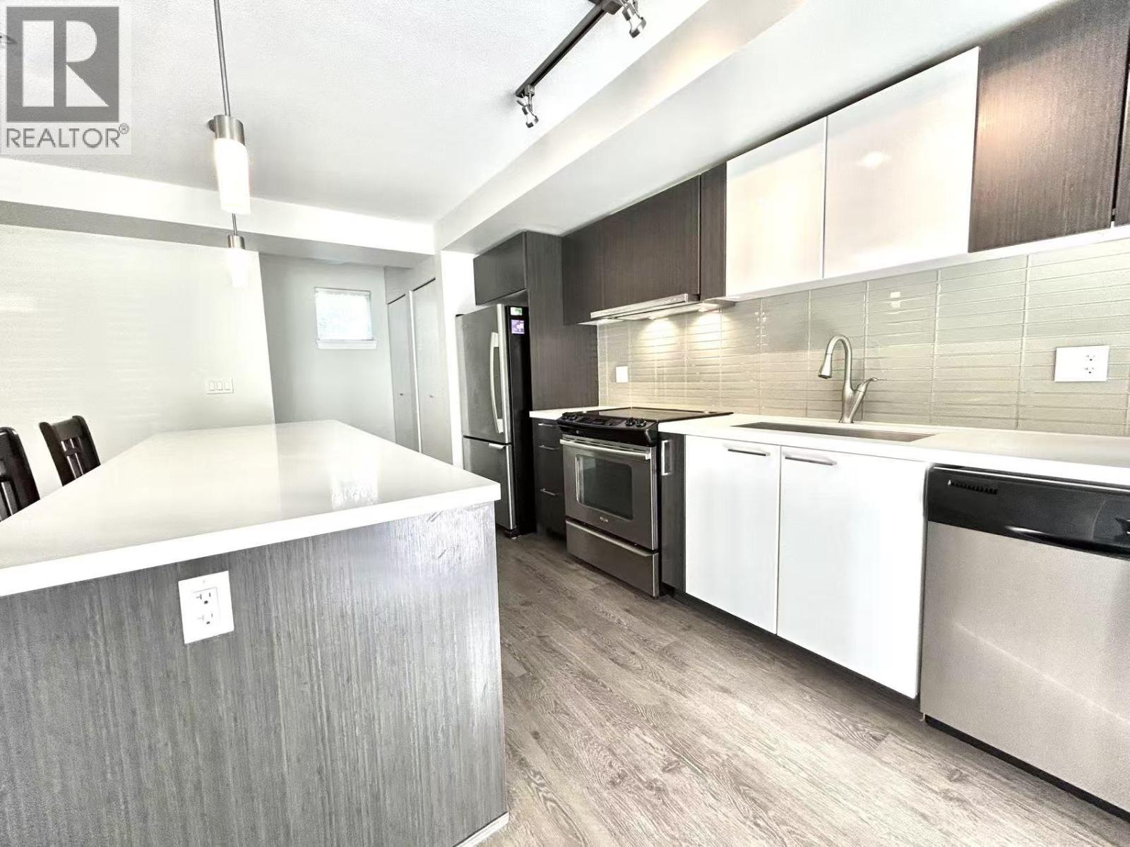 210 618 Langside Avenue, Coquitlam, British Columbia  V3J 0B8 - Photo 5 - R3069956