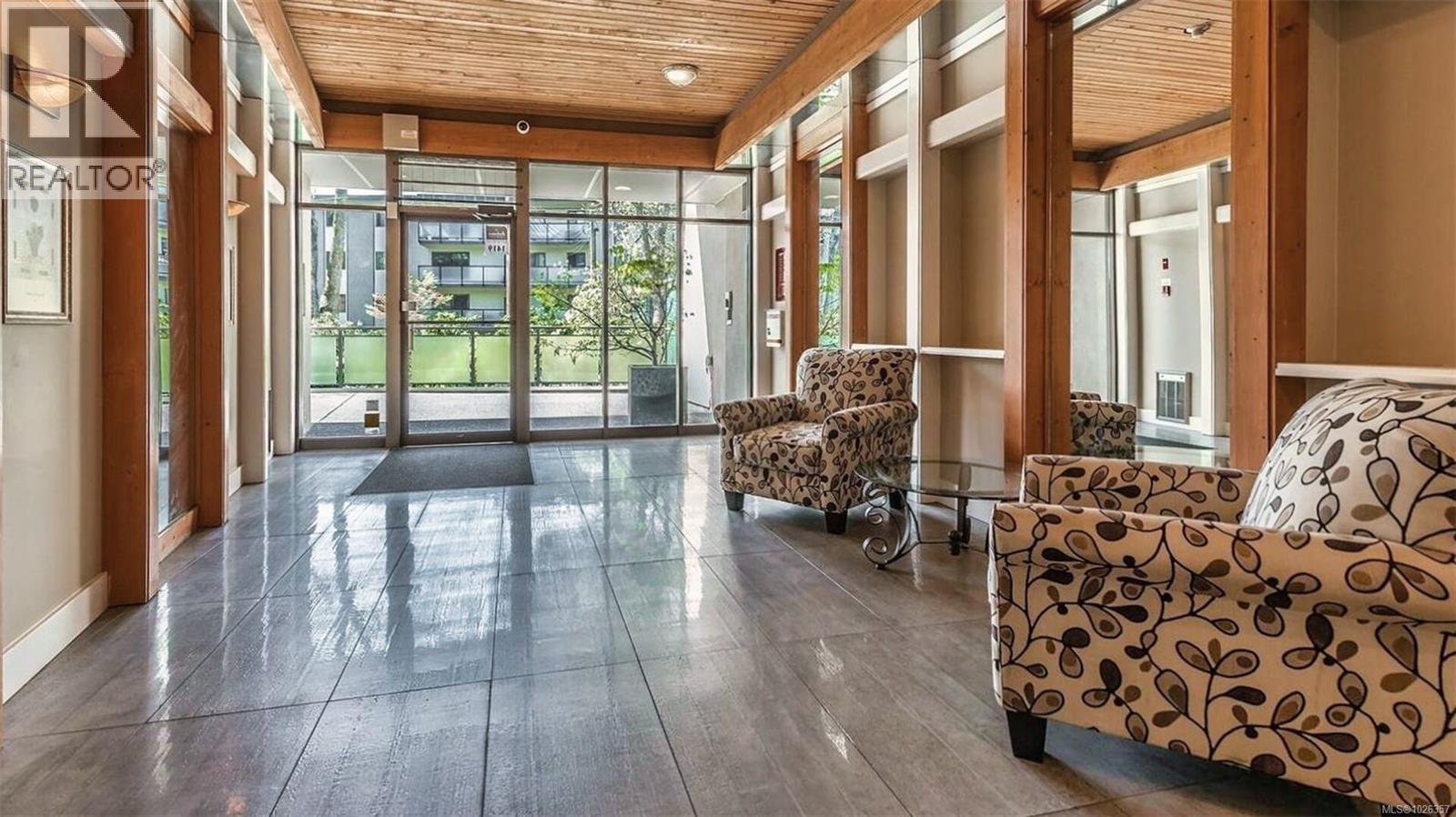 414 1419 Stadacona Ave, Victoria, British Columbia  V8S 5J3 - Photo 4 - 1026357