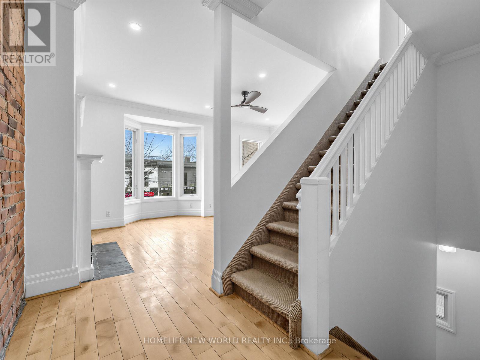 Upper - 1005 Bathurst Street, Toronto, Ontario  M5R 3G8 - Photo 11 - C12810236