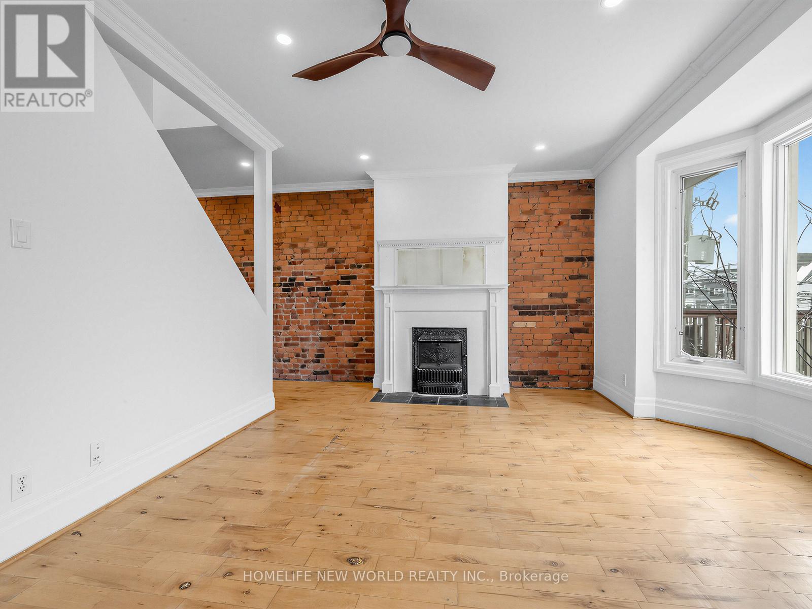 Upper - 1005 Bathurst Street, Toronto, Ontario  M5R 3G8 - Photo 2 - C12810236