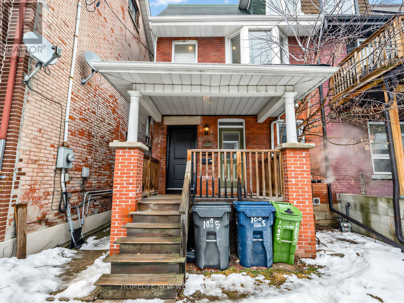 Upper - 1005 Bathurst Street, Toronto, Ontario  M5R 3G8 - Photo 25 - C12810236