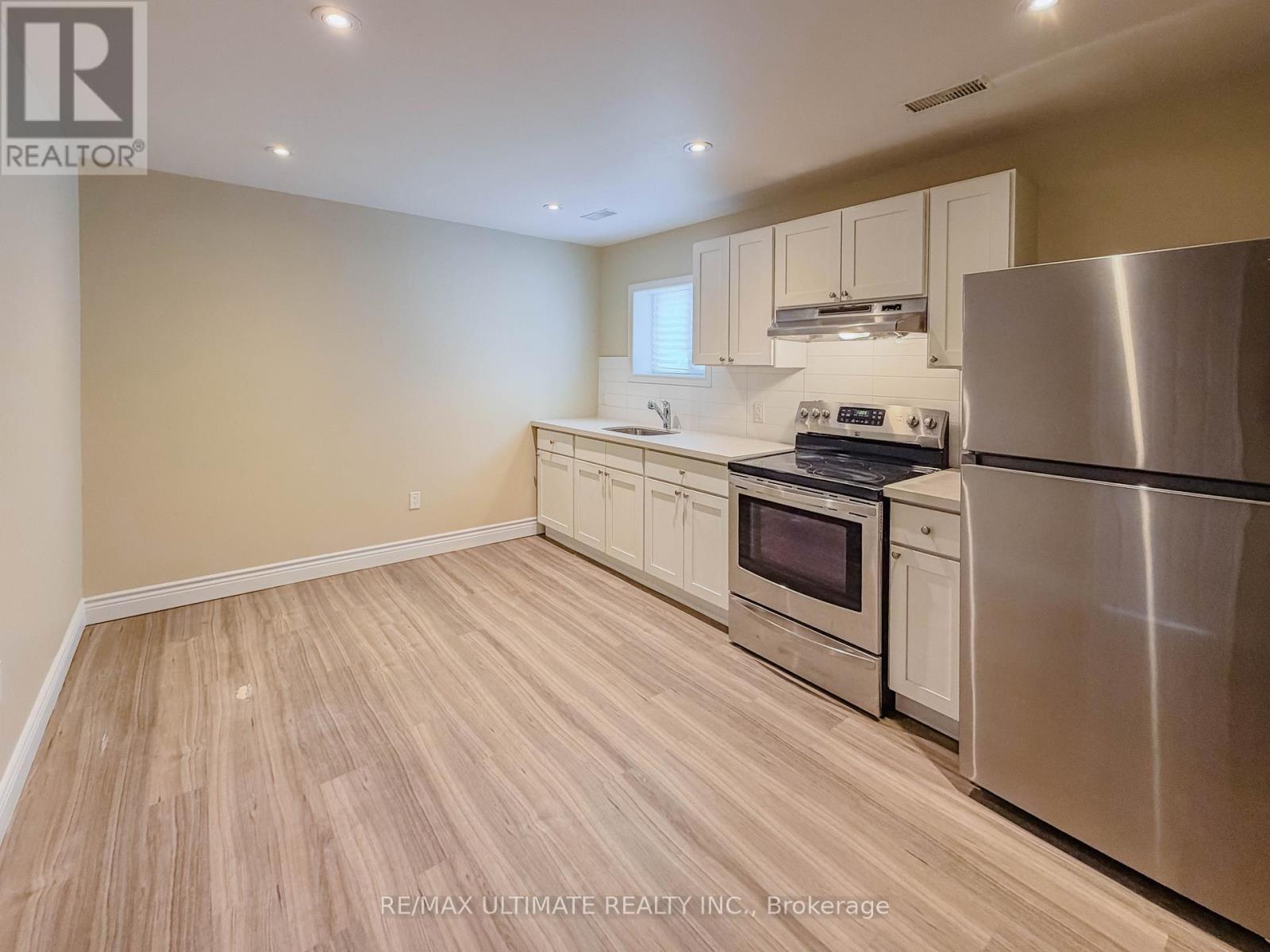 Lower - 111 Combe Avenue, Toronto, Ontario  M3H 4J8 - Photo 7 - C12810246
