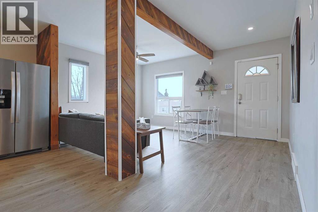 18 Maple Street, Okotoks, Alberta  T1S 1J6 - Photo 9 - A2284740