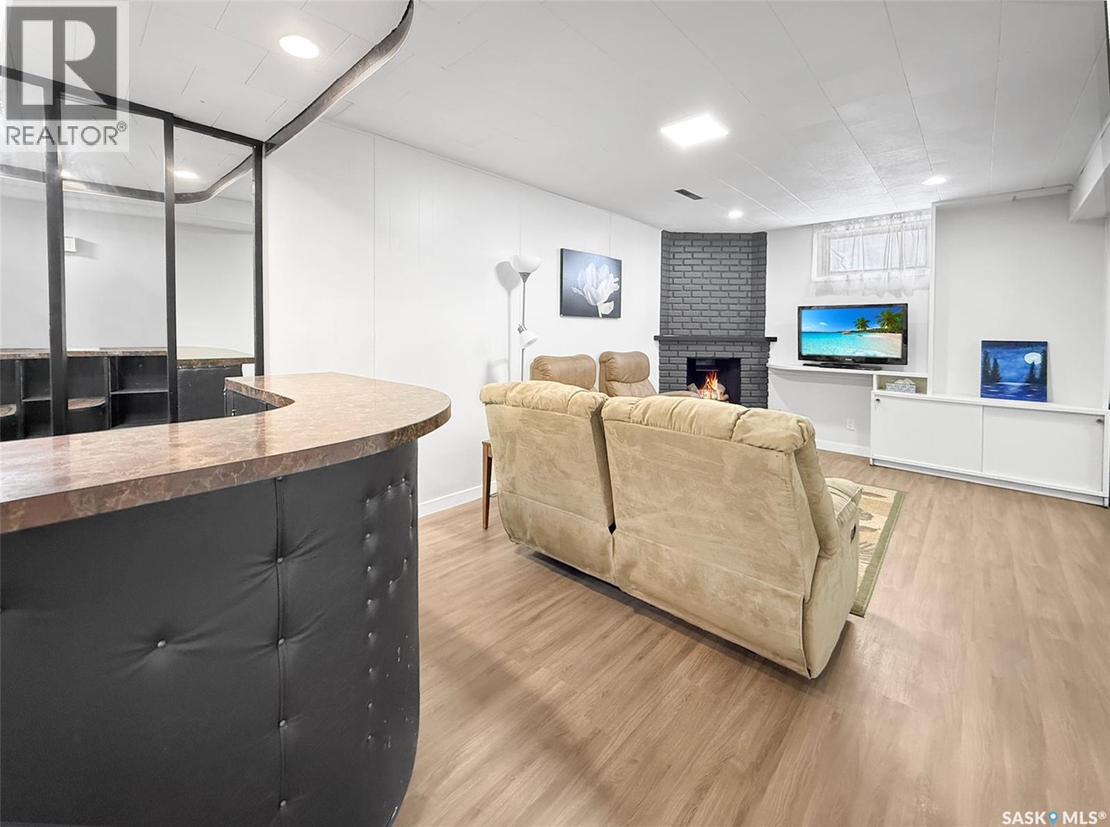 426 15th Avenue Ne, Swift Current, Saskatchewan  S9H 2X6 - Photo 16 - SK028967