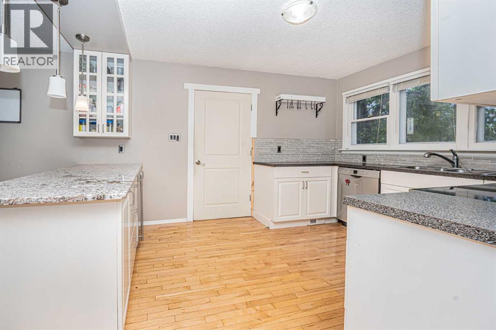 1306 1 Avenue, Canmore, Alberta  T1W 1M4 - Photo 8 - A2239732