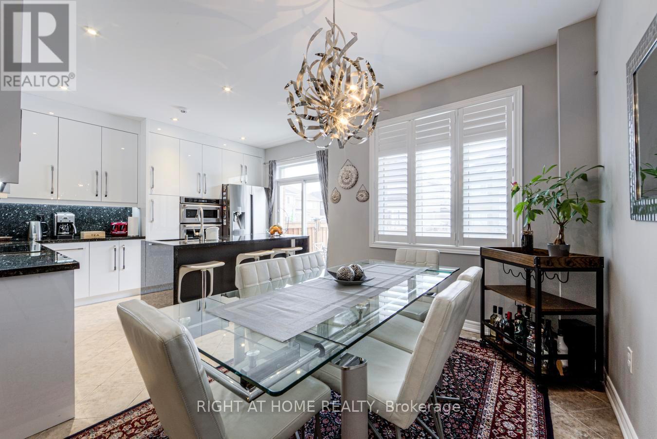 1290 Jezero Crescent, Oakville, Ontario  L6H 0B5 - Photo 12 - W12810268