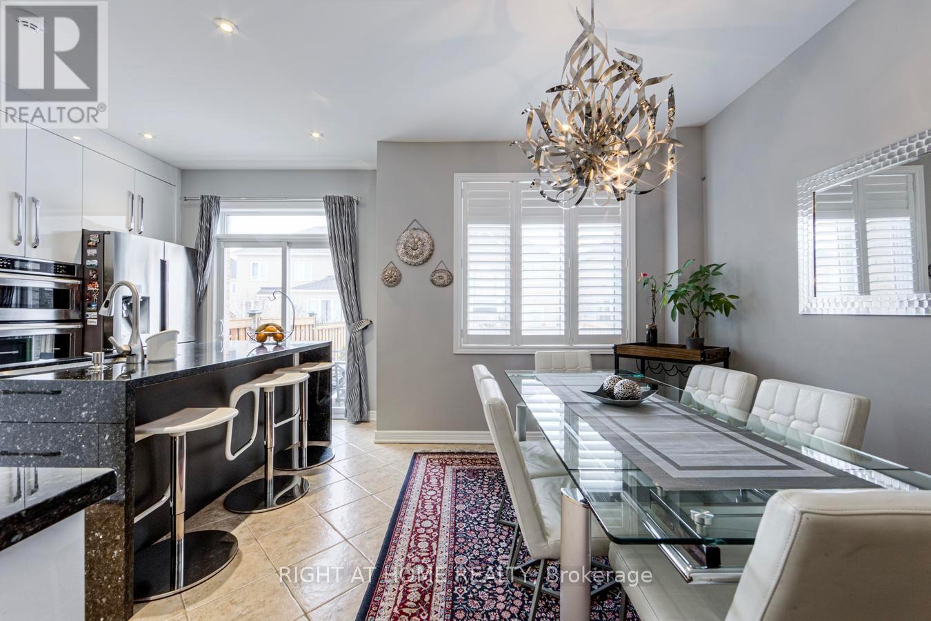 1290 Jezero Crescent, Oakville, Ontario  L6H 0B5 - Photo 13 - W12810268