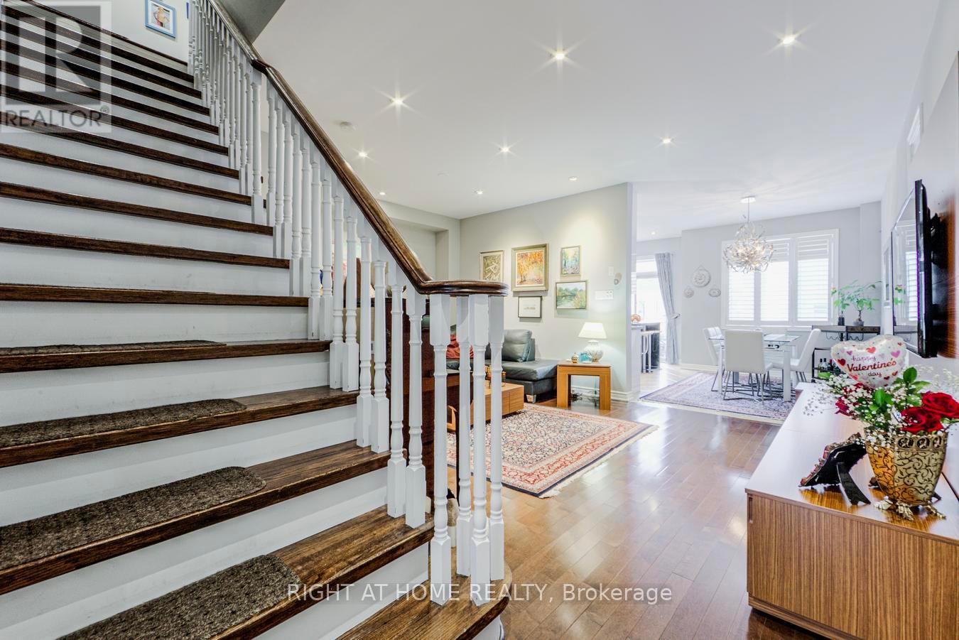 1290 Jezero Crescent, Oakville, Ontario  L6H 0B5 - Photo 22 - W12810268