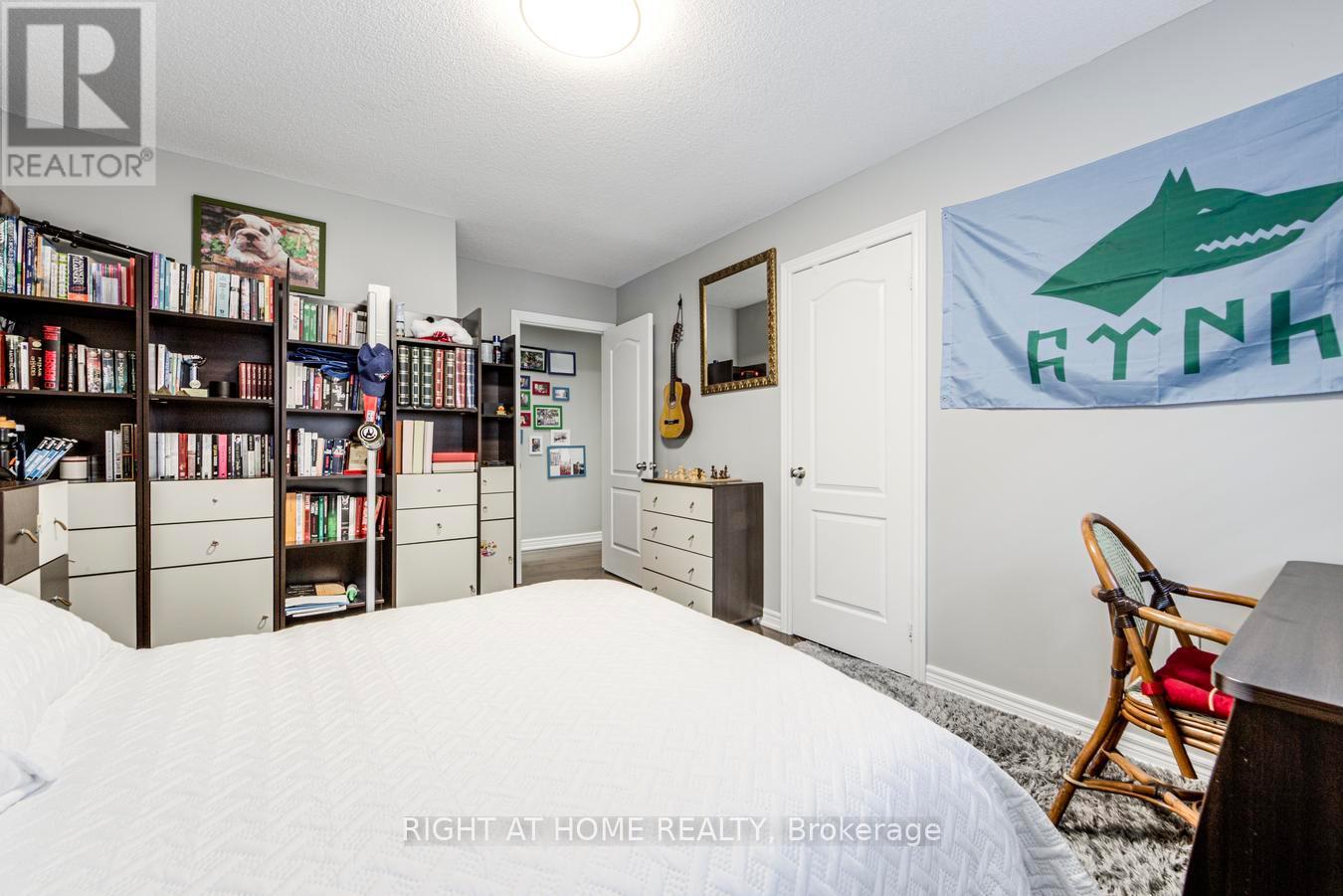 1290 Jezero Crescent, Oakville, Ontario  L6H 0B5 - Photo 31 - W12810268