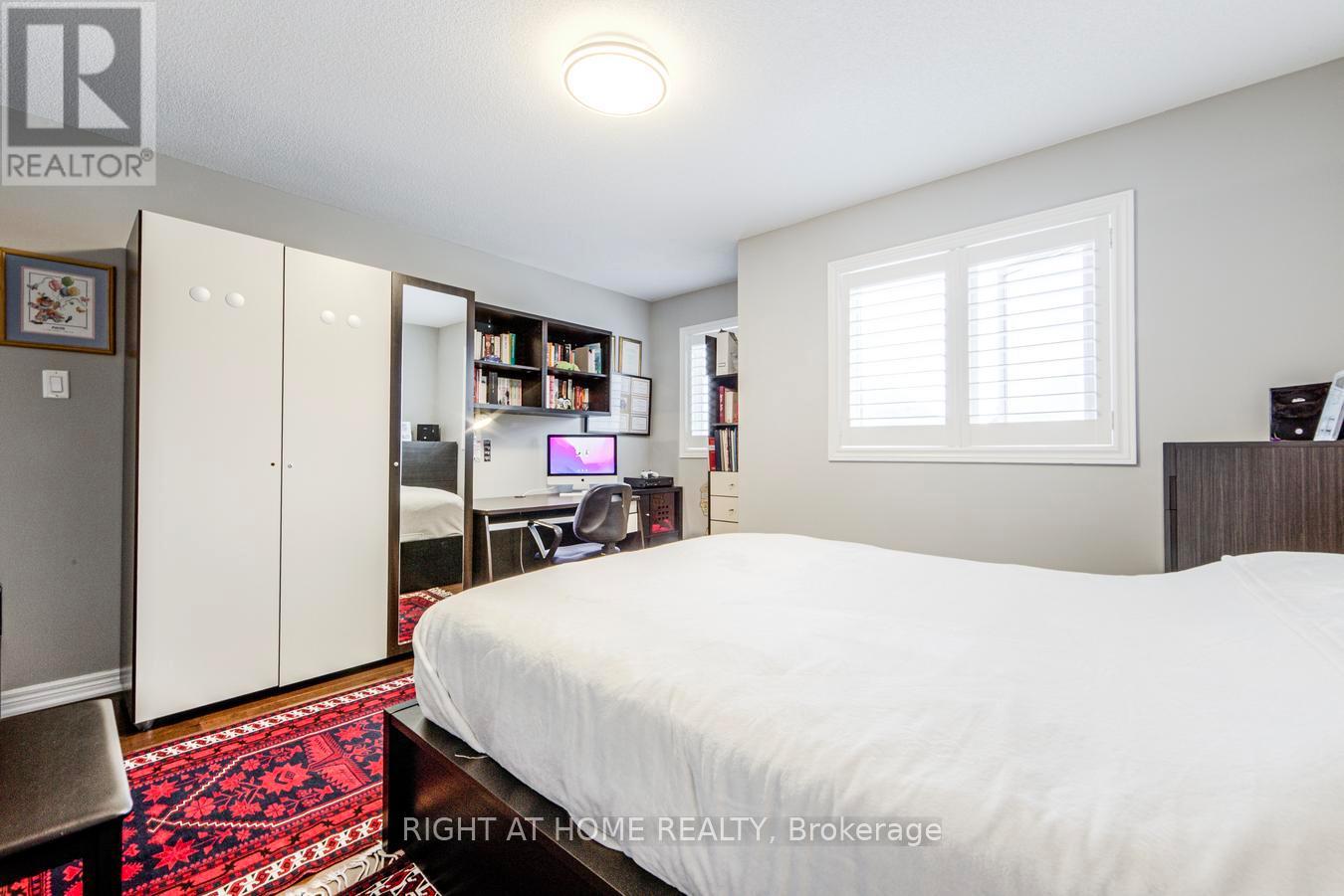 1290 Jezero Crescent, Oakville, Ontario  L6H 0B5 - Photo 34 - W12810268