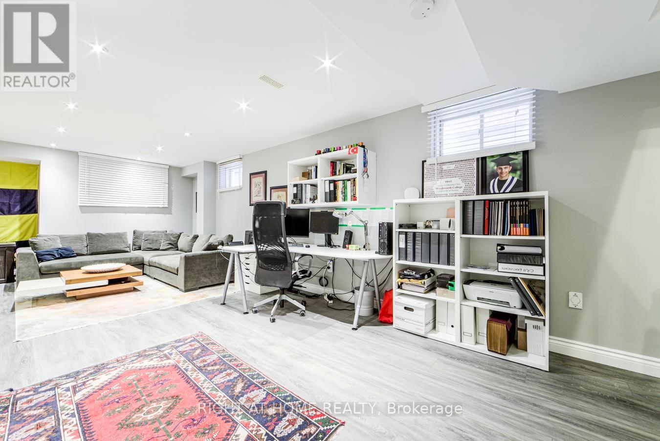 1290 Jezero Crescent, Oakville, Ontario  L6H 0B5 - Photo 37 - W12810268