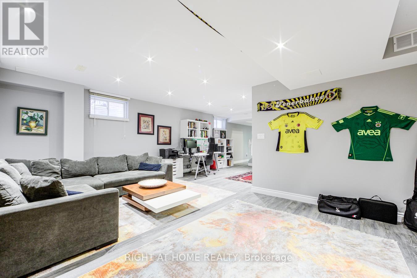 1290 Jezero Crescent, Oakville, Ontario  L6H 0B5 - Photo 40 - W12810268