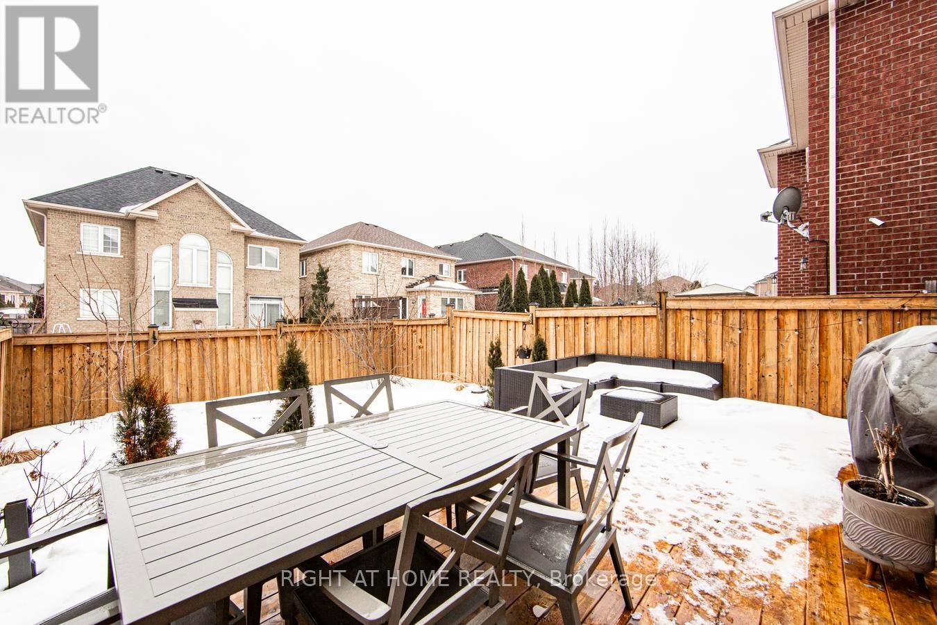 1290 Jezero Crescent, Oakville, Ontario  L6H 0B5 - Photo 45 - W12810268