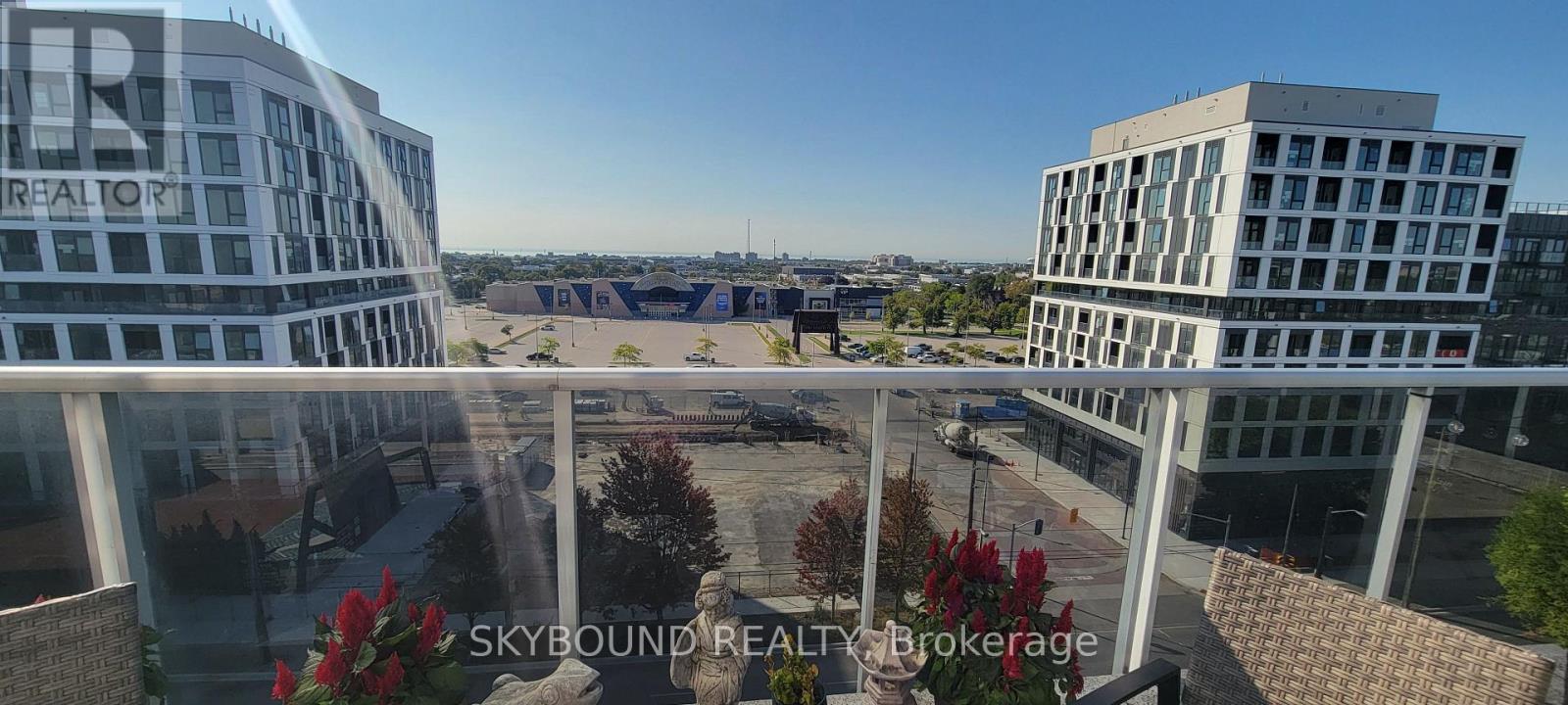 919 - 1040 The Queensway, Toronto, Ontario  M8Z 0A7 - Photo 9 - W12810274