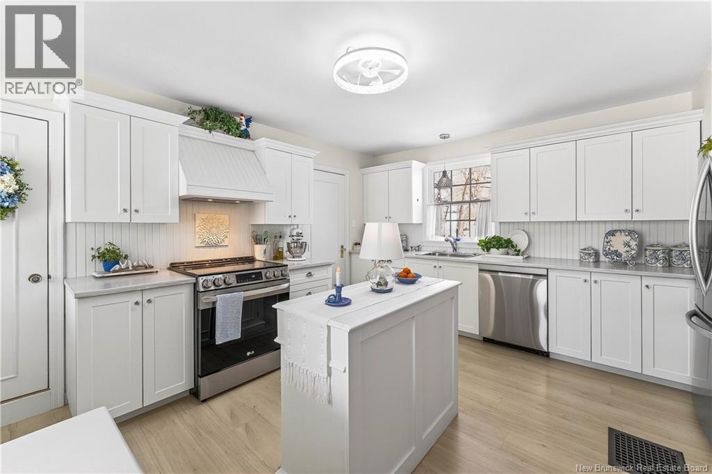 17 Porter Street, St. Stephen, New Brunswick  E3L 2M8 - Photo 8 - NB133847