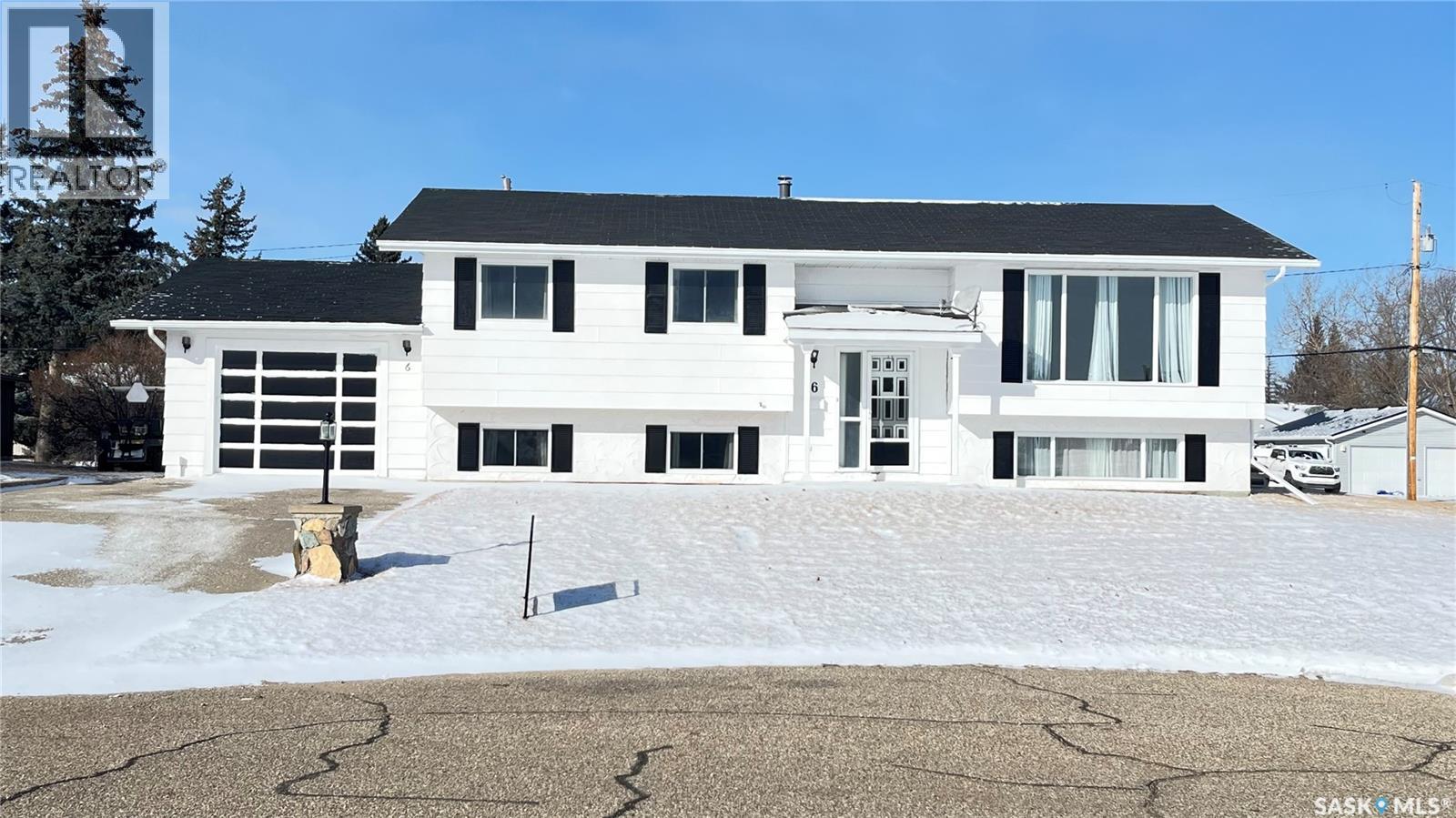 6 Stockdale CRESCENT, Maple Creek, Saskatchewan