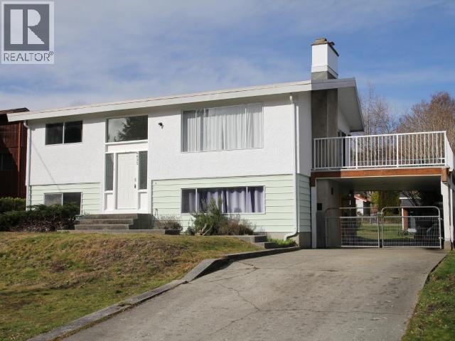 6635 Drake Street, Powell River, British Columbia  V8A 3X6 - Photo 1 - 19661