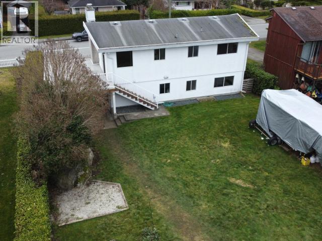 6635 Drake Street, Powell River, British Columbia  V8A 3X6 - Photo 30 - 19661