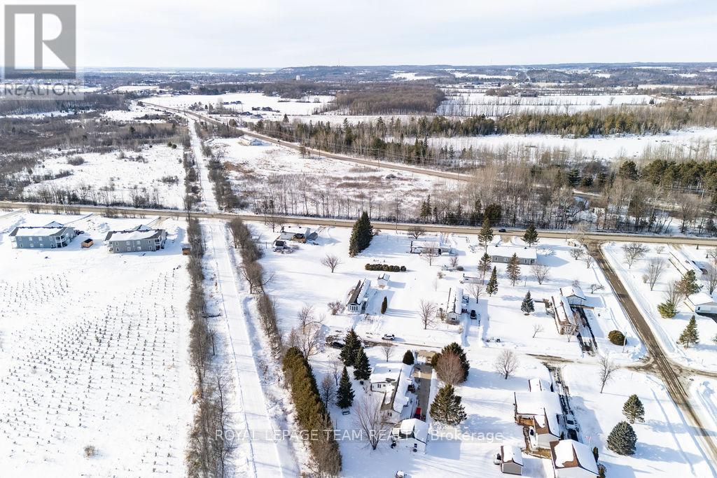 46 Sunset Lane, Horton, Ontario  K7V 0A5 - Photo 33 - X12810294