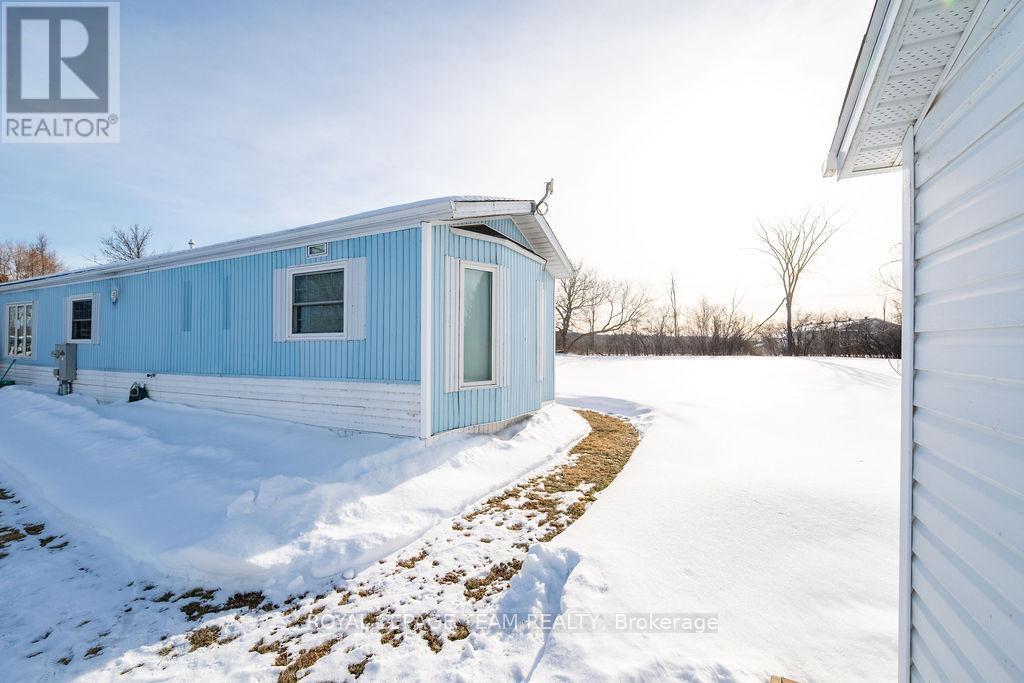 46 Sunset Lane, Horton, Ontario  K7V 0A5 - Photo 36 - X12810294