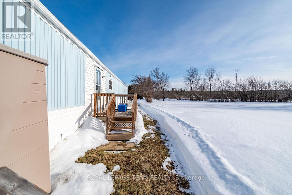 46 Sunset Lane, Horton, Ontario  K7V 0A5 - Photo 37 - X12810294