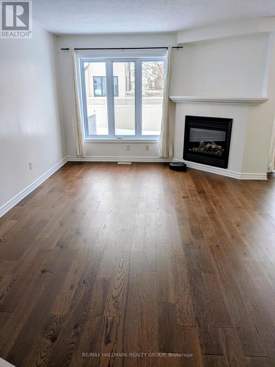 123 Garrity Crescent, Ottawa, Ontario  K2J 3T4 - Photo 4 - X12580598