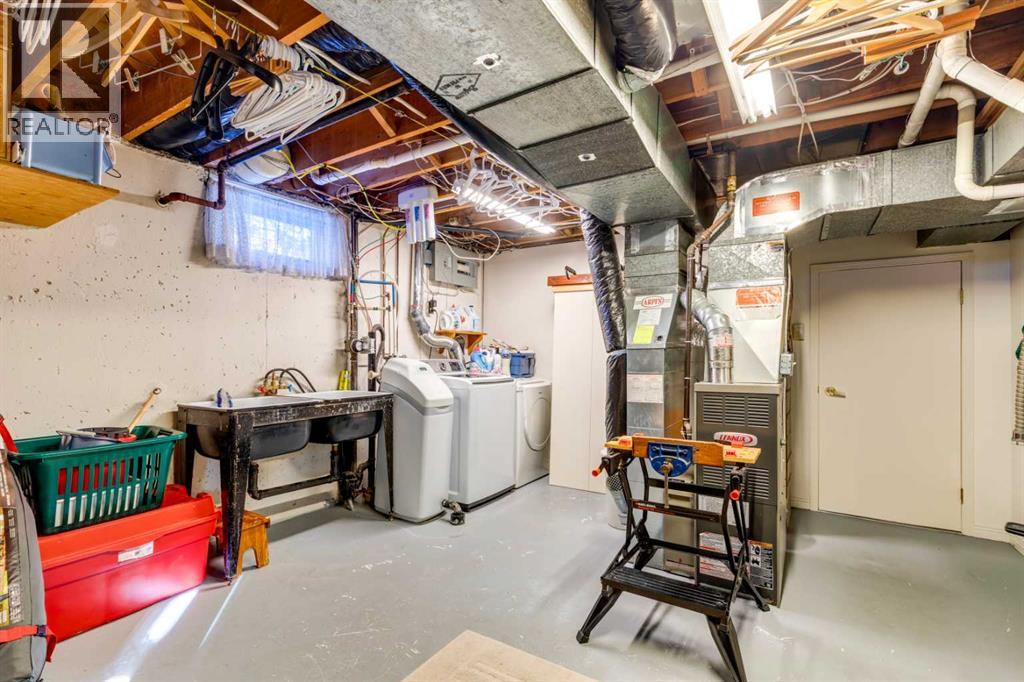 35 45 Street Sw, Calgary, Alberta  T3C 2B2 - Photo 24 - A2287636