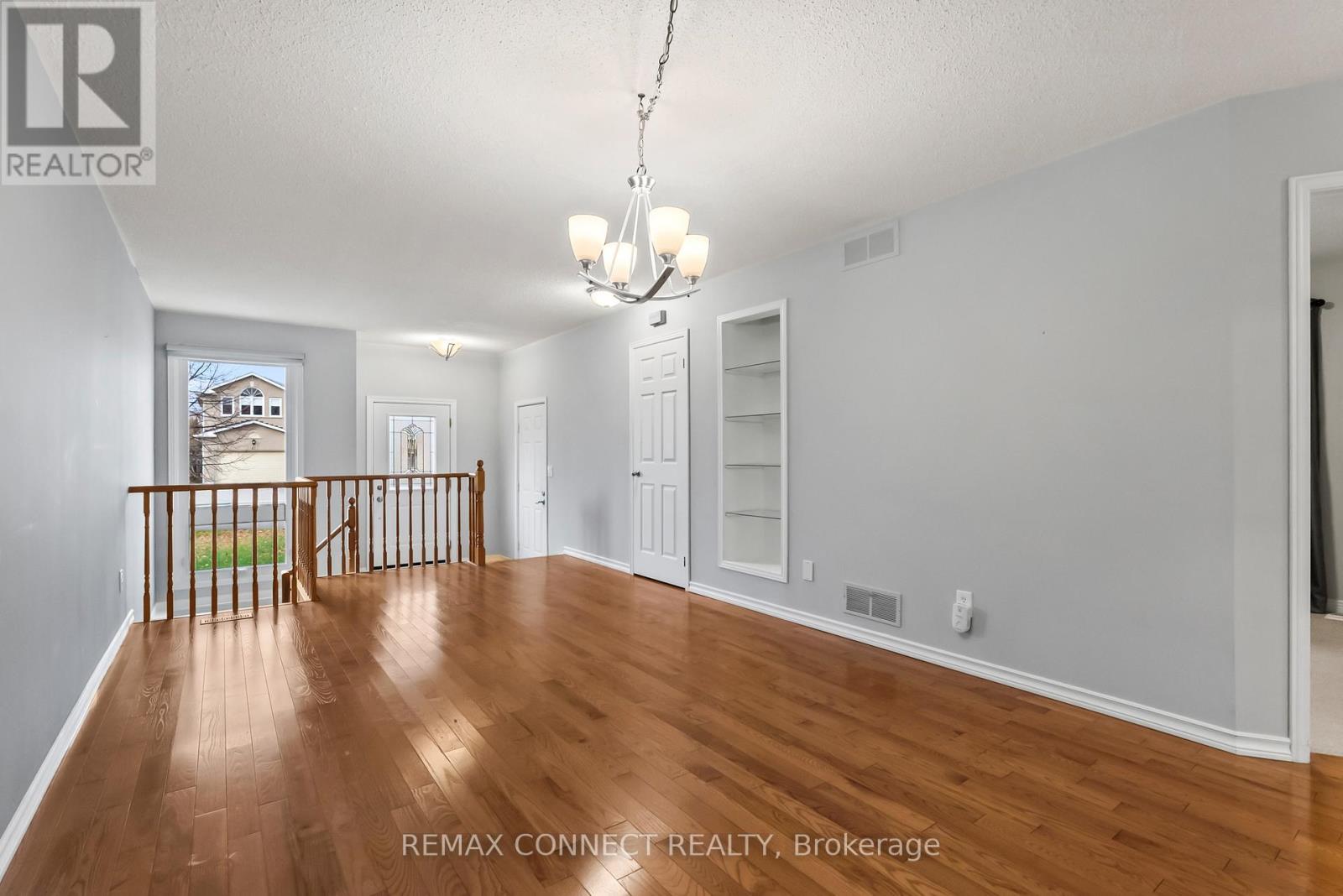 21 Caleche Avenue, Clarington, Ontario  L1E 3A3 - Photo 4 - E12810304