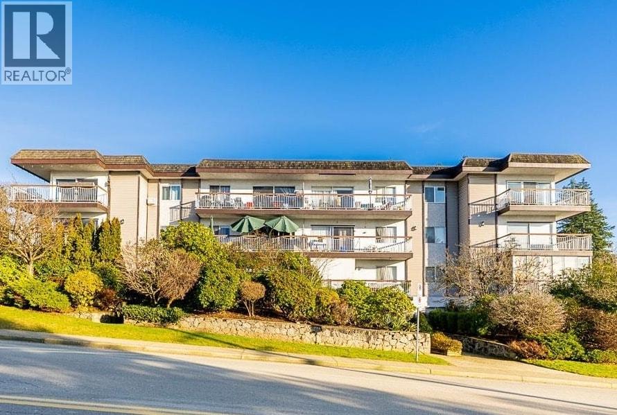 318 3080 Lonsdale Avenue, North Vancouver, British Columbia  V7N 3J5 - Photo 2 - R3091527