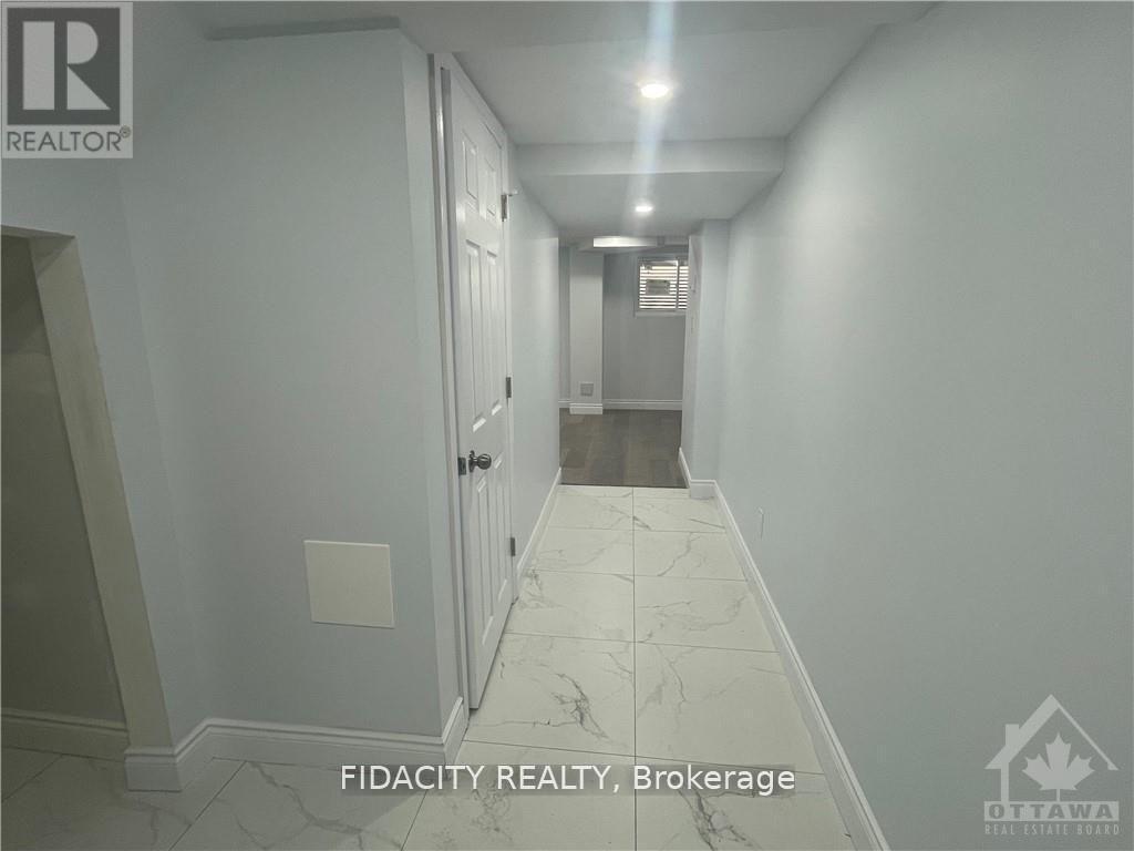 B - 232 Equestrian Drive, Ottawa, Ontario  K2M 1A4 - Photo 7 - X12810318