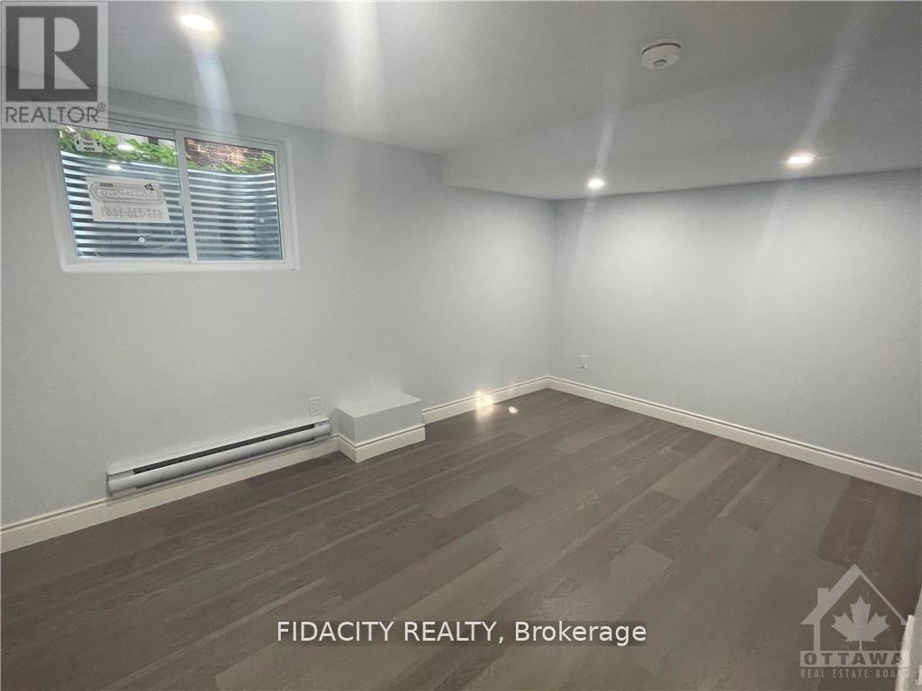 B - 232 Equestrian Drive, Ottawa, Ontario  K2M 1A4 - Photo 8 - X12810318