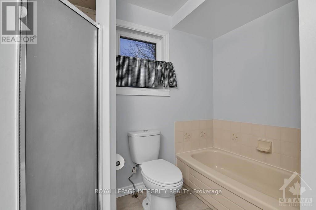35 - 1880 Summerfields Crescent, Ottawa, Ontario  K1C 7B6 - Photo 23 - X12810324