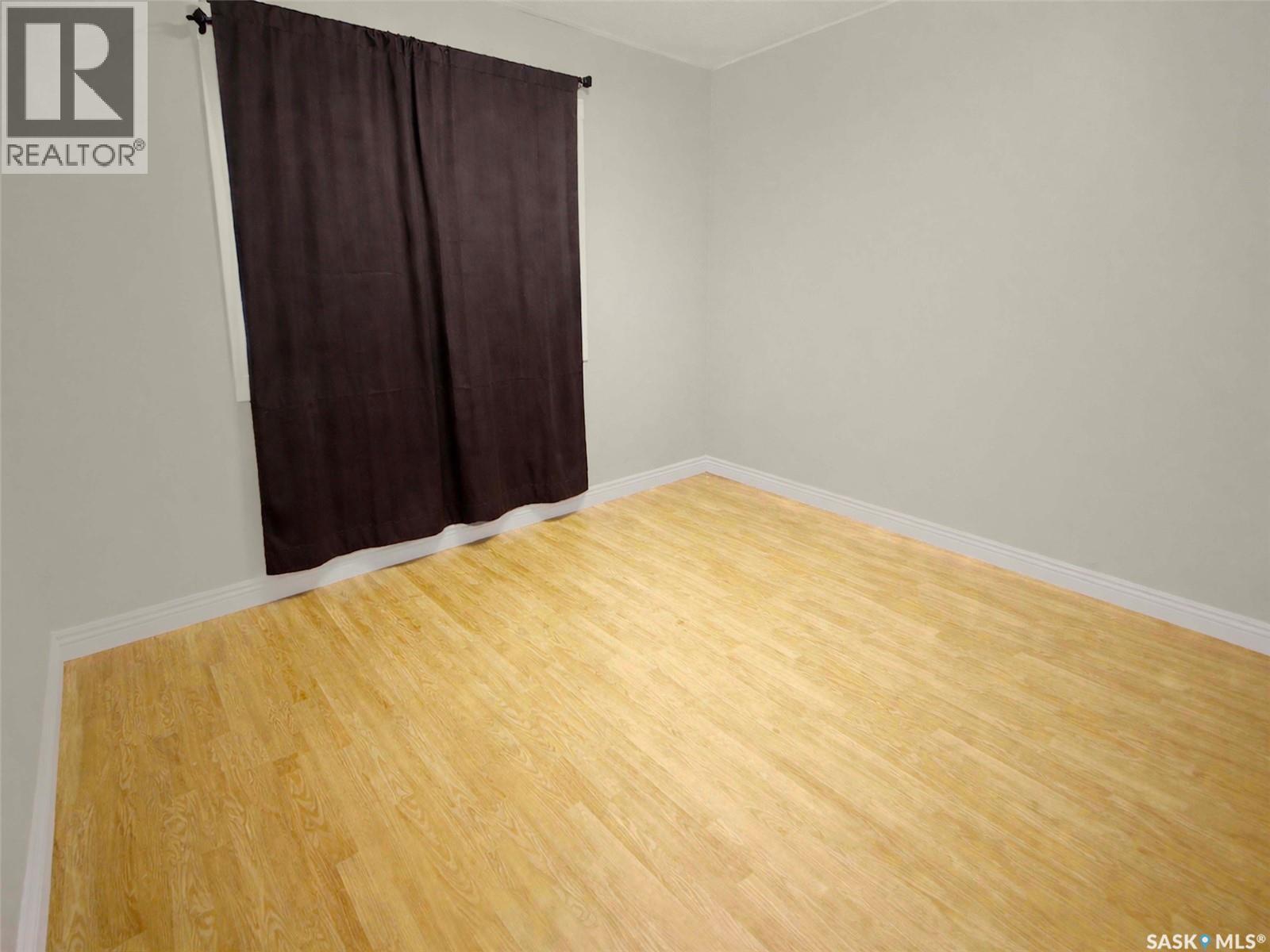 271 14th Avenue Ne, Swift Current, Saskatchewan  S9H 2W8 - Photo 8 - SK026640