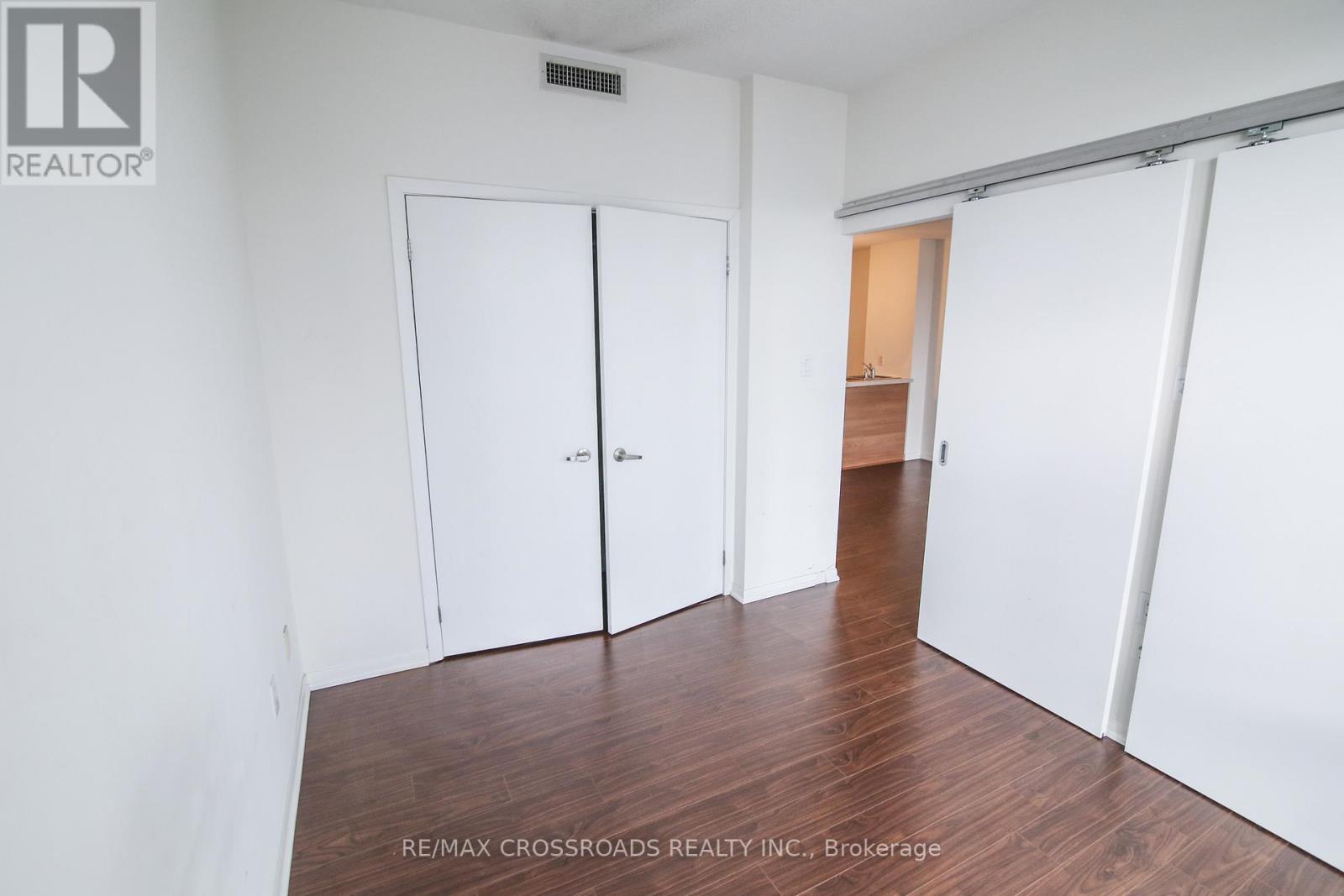 3004 - 38 Grenville Street, Toronto, Ontario  M4Y 1A5 - Photo 2 - C12810330