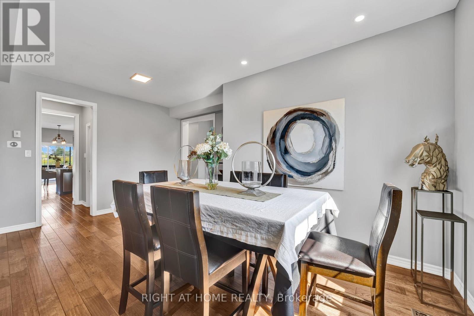 40 Ridge Gate Crescent, East Gwillimbury, Ontario  L0G 1M0 - Photo 10 - N12810312