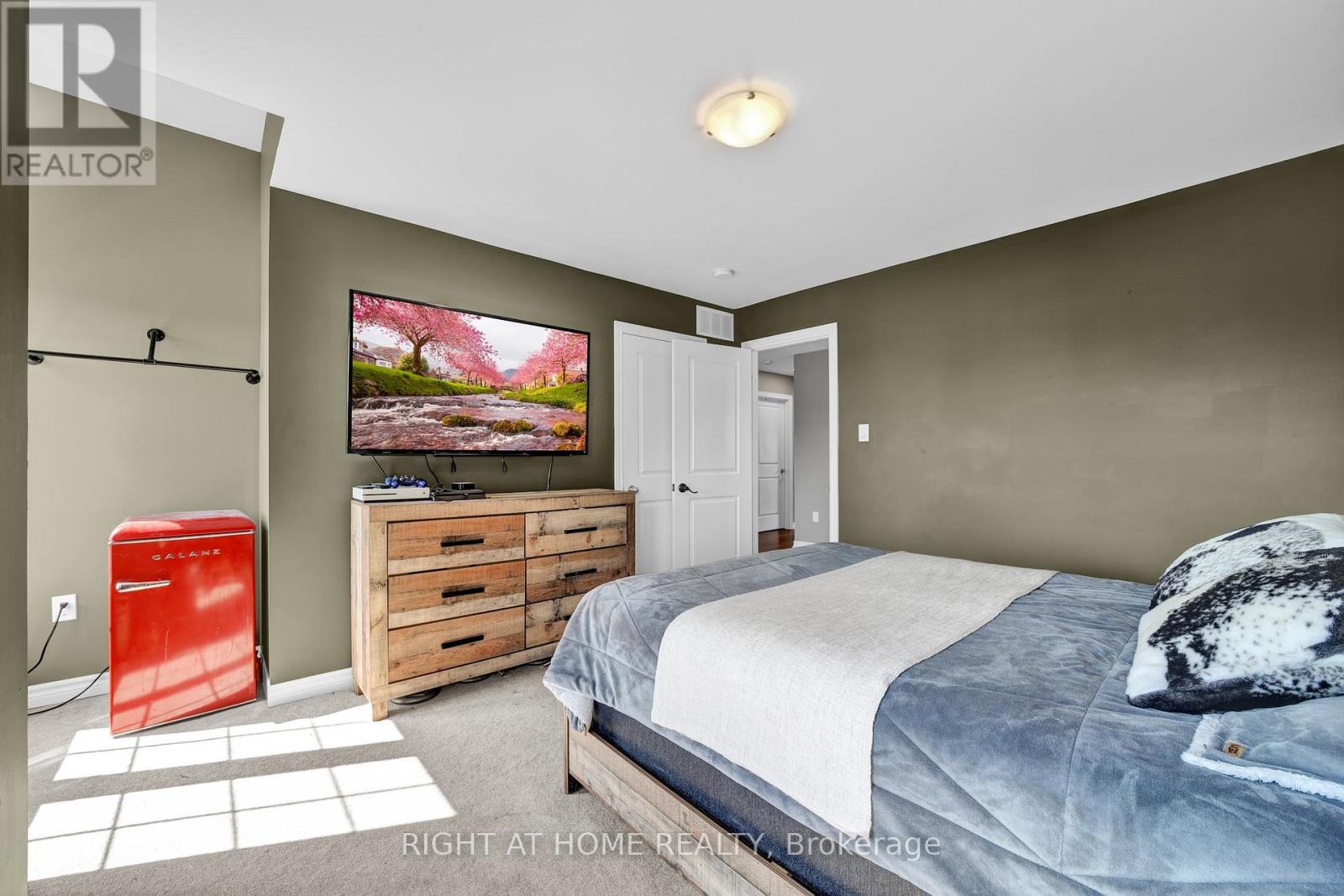 40 Ridge Gate Crescent, East Gwillimbury, Ontario  L0G 1M0 - Photo 23 - N12810312