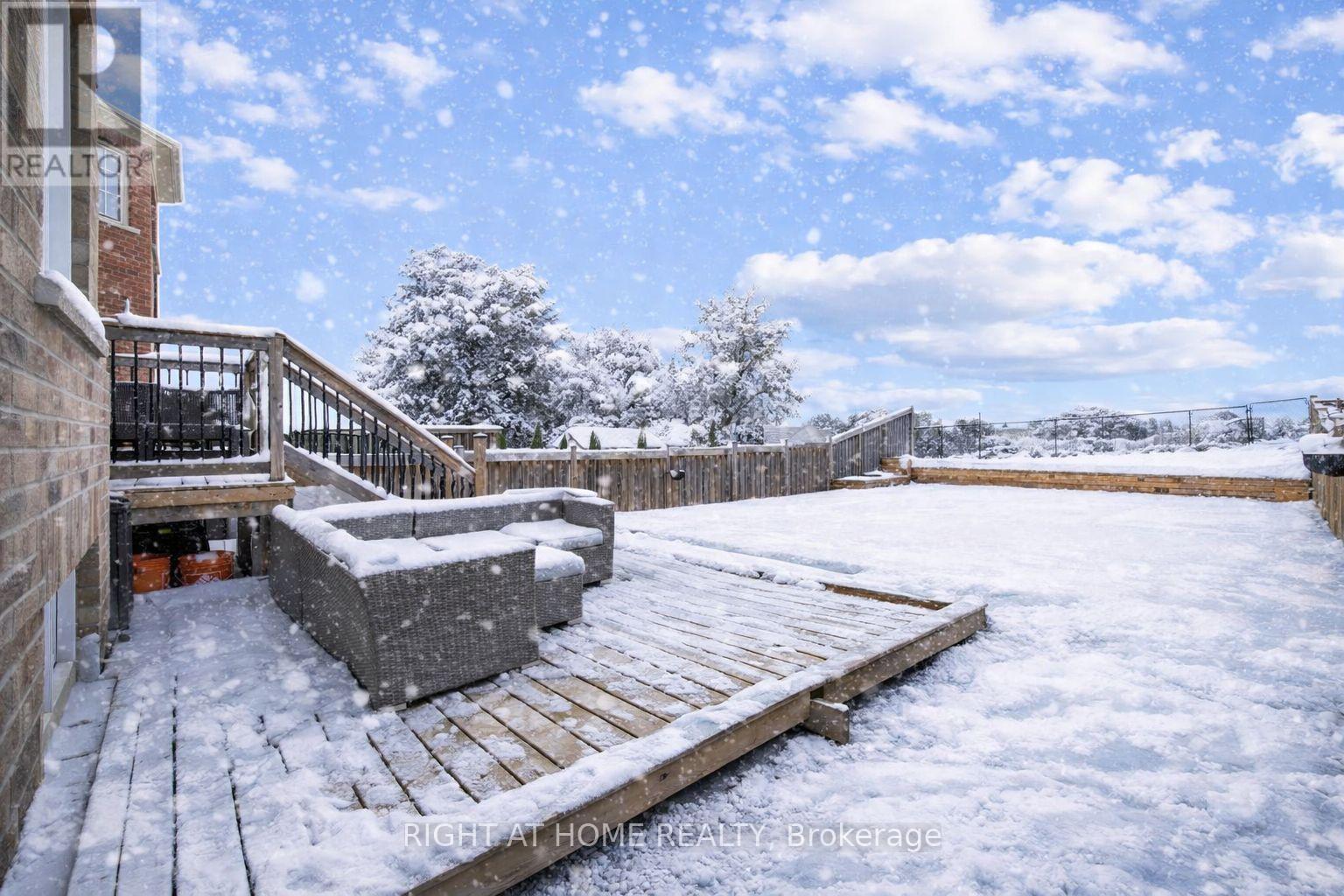 40 Ridge Gate Crescent, East Gwillimbury, Ontario  L0G 1M0 - Photo 37 - N12810312