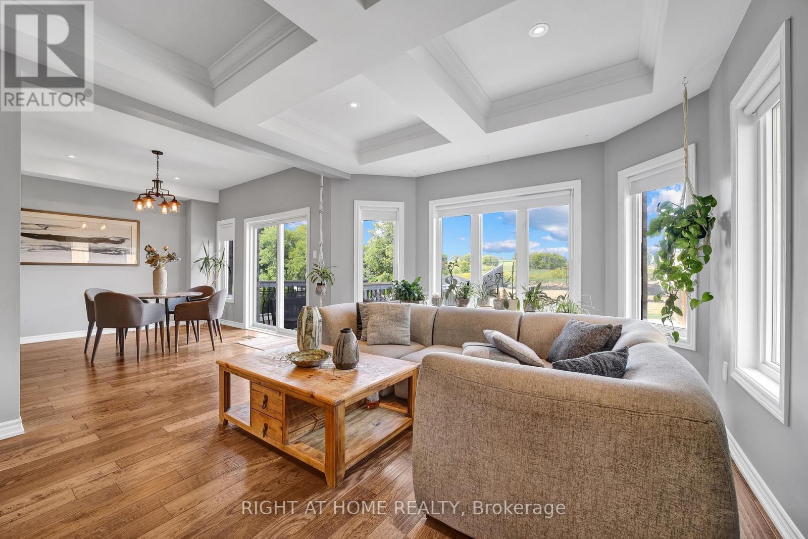 40 Ridge Gate Crescent, East Gwillimbury, Ontario  L0G 1M0 - Photo 7 - N12810312