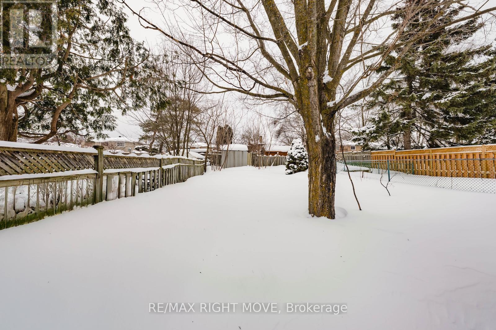 198 Rose Street, Barrie, Ontario  L4M 2T9 - Photo 2 - S12810320